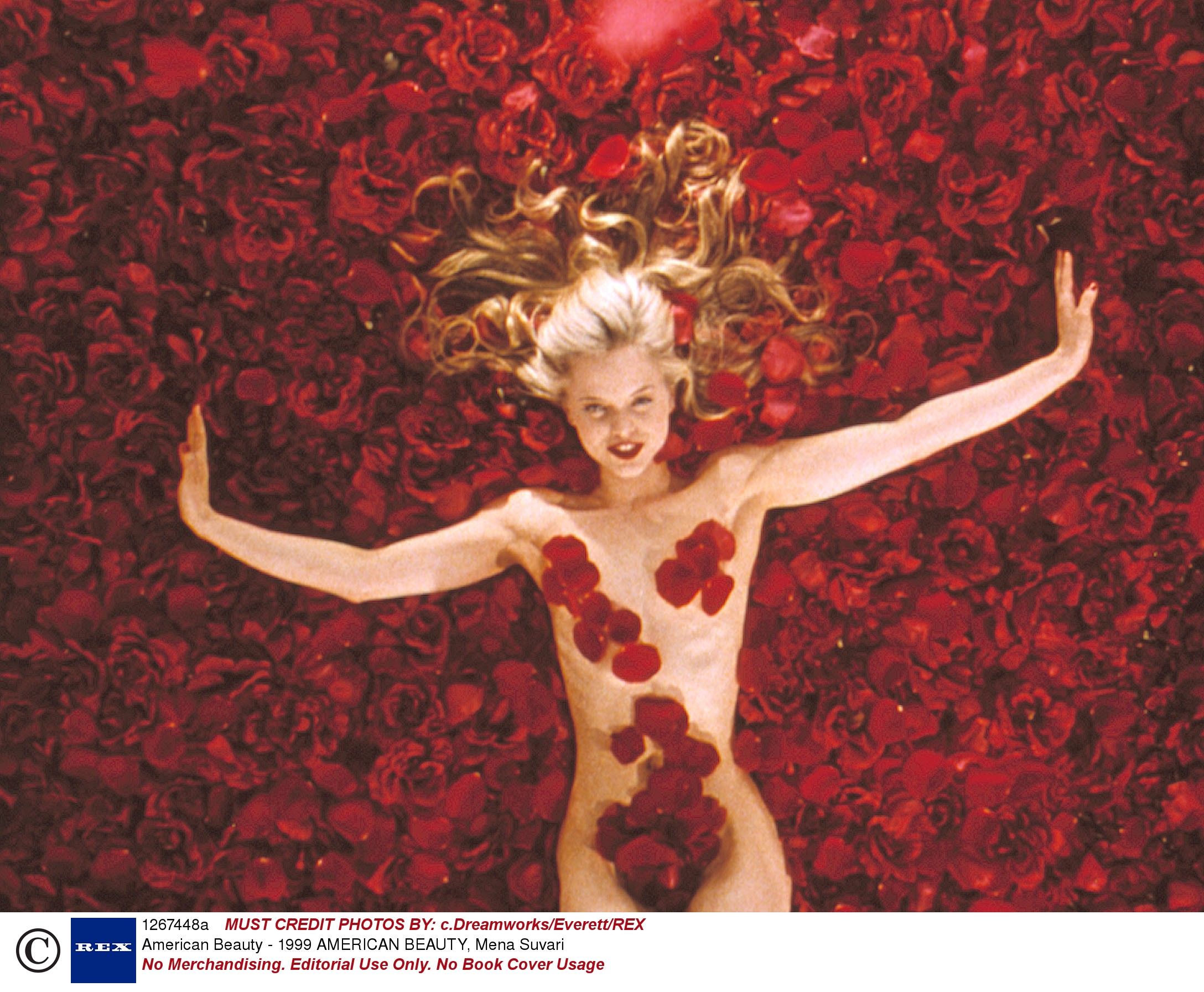 Мена Сувари В Лепестках Роз – Красота По-Американски 1999