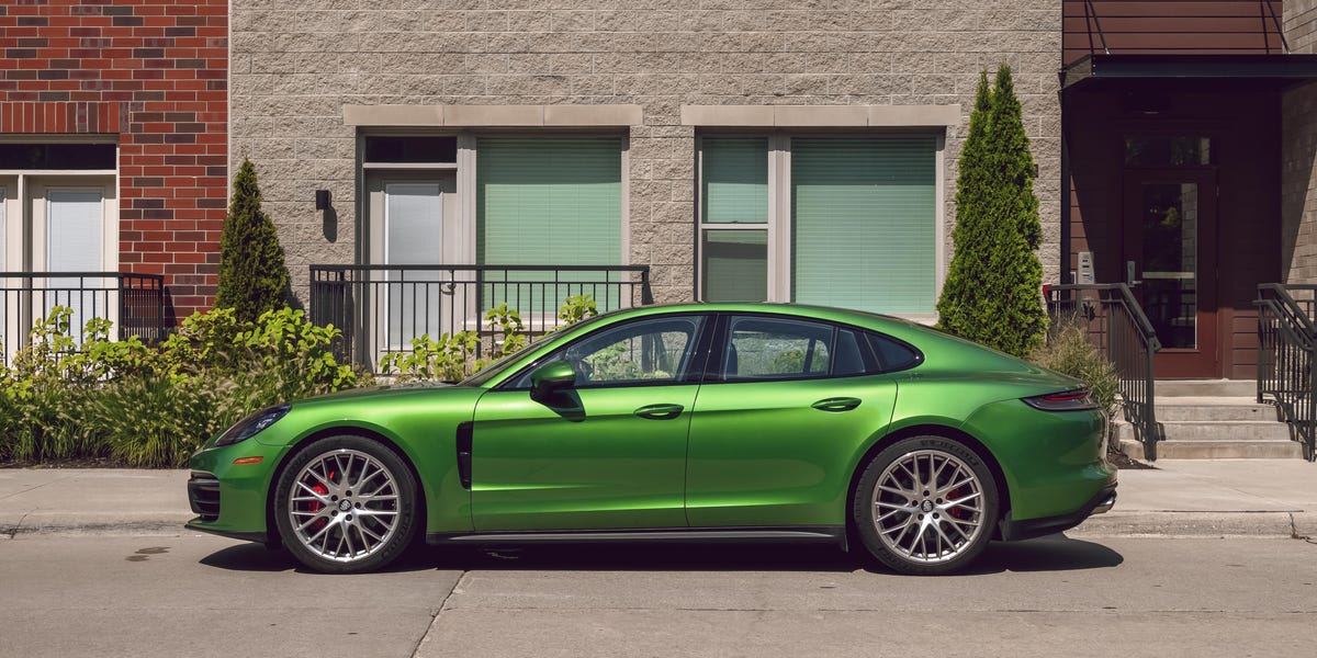 View Photos of the 2021 Porsche Panamera 4S - NewsOpener View Photos of the 2021 Porsche Panamera 4S