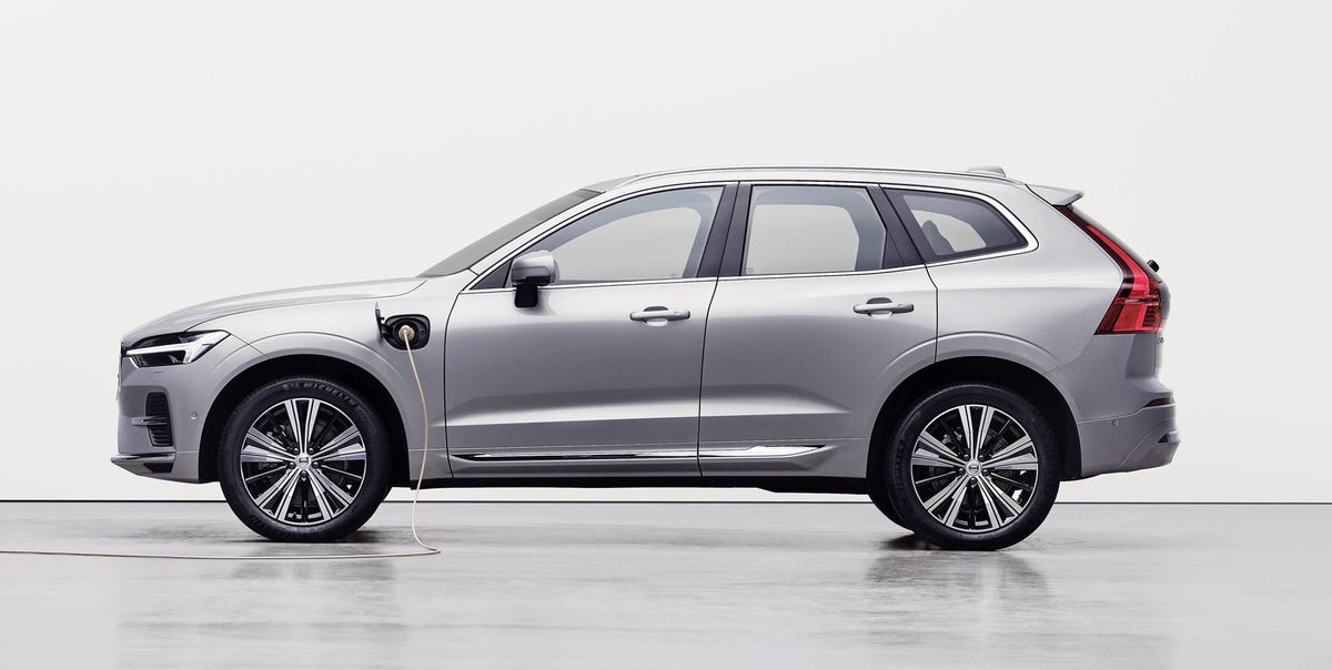 View Photos of the 2022 Volvo XC60 1 View Photos of the 2022 Volvo XC60