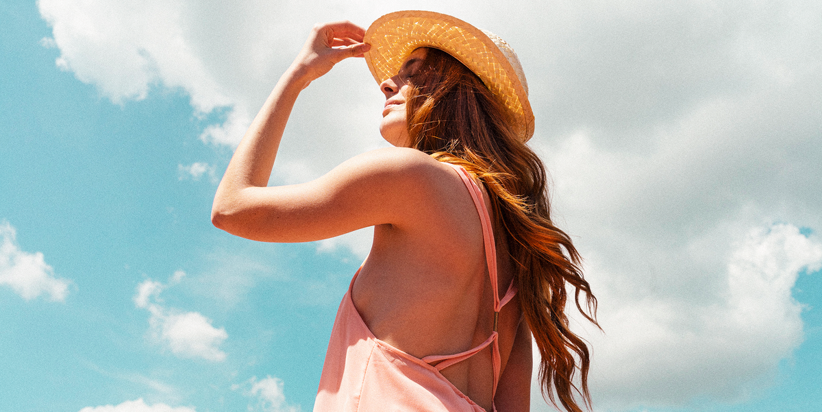 Presenting: The 16 Easiest Beach Wave Tutorials You'll Ever Try 1 Presenting: The 16 Easiest Beach Wave Tutorials You'll Ever Try
