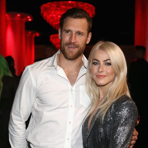 Julianne Hough with cool, friendly, Boyfriend  Brooks Laich 