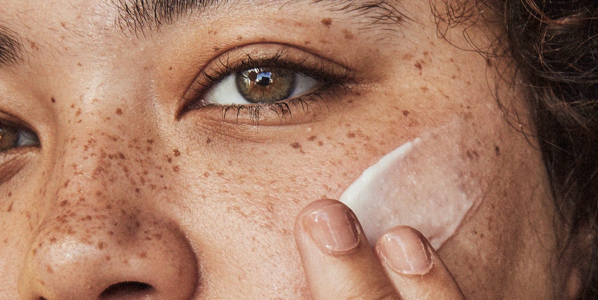 The One Face Scrub That Has Convinced Me to Fall in Love with Face Scrubs - NewsOpener The One Face Scrub That Has Convinced Me to Fall in Love with Face Scrubs