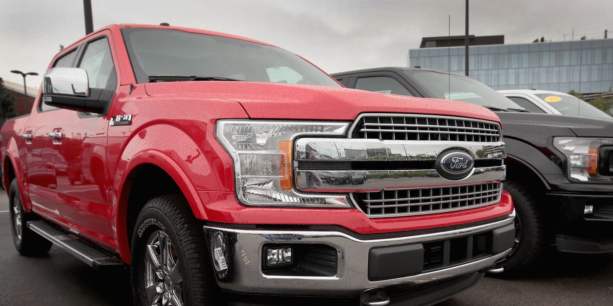 Your Guide to Ford F-150 Tailgate Lift Assist 1 Your Guide to Ford F-150 Tailgate Lift Assist