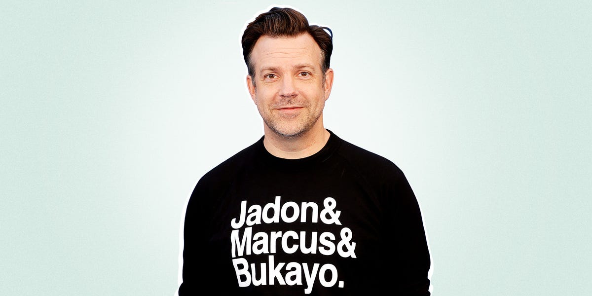 The Intersection of Jason Sudeikis and Ted Lasso in One Sweatshirt - Breaking News The Intersection of Jason Sudeikis and Ted Lasso in One Sweatshirt