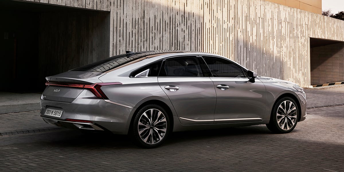 Kia K8 Is an Elegant-Looking Large Sedan - NewsOpener Kia K8 Is an Elegant-Looking Large Sedan
