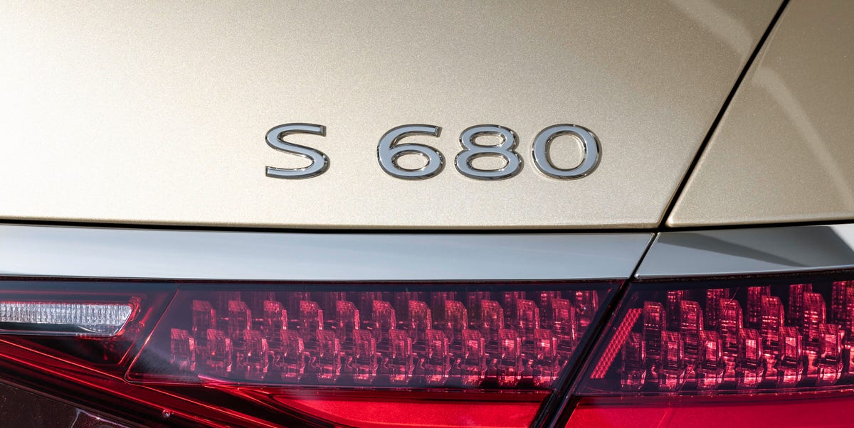 Mercedes Confirms V-12–Powered S680 Maybach in Teasers 1 Mercedes Confirms V-12–Powered S680 Maybach in Teasers