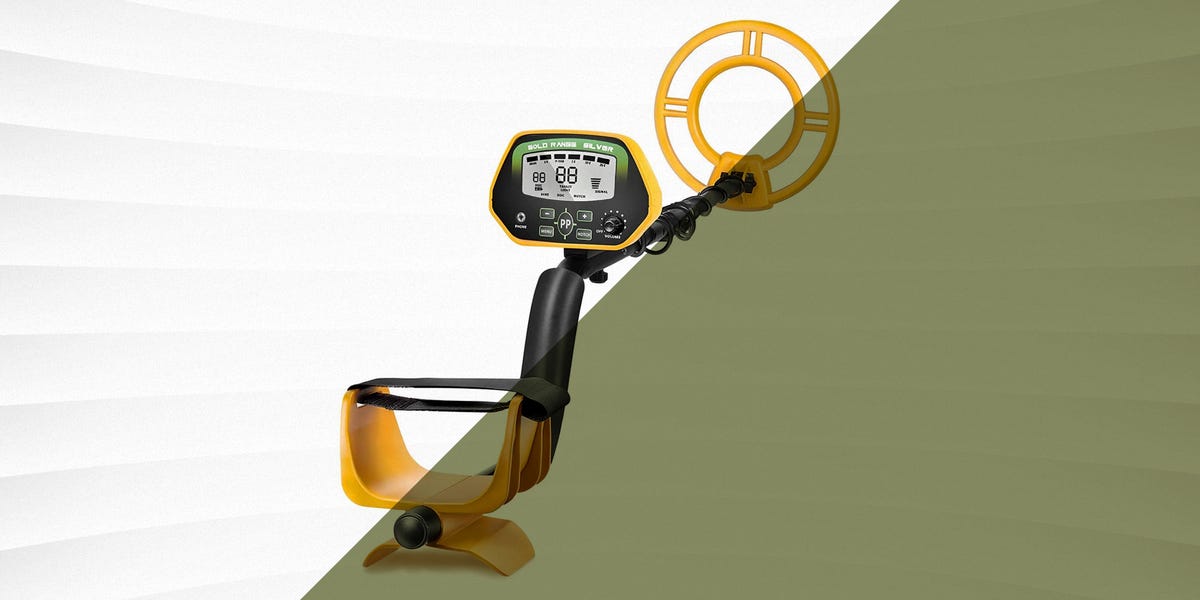 The Best Metal Detectors to Uncover Buried Treasure 1 The Best Metal Detectors to Uncover Buried Treasure