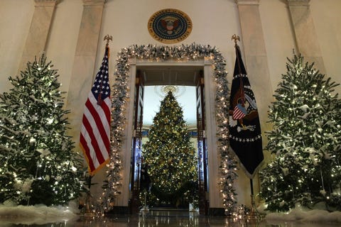 White House Christmas Volunteers First Lady Melania Trump Seeking The White House Previews Its Holiday Decorations