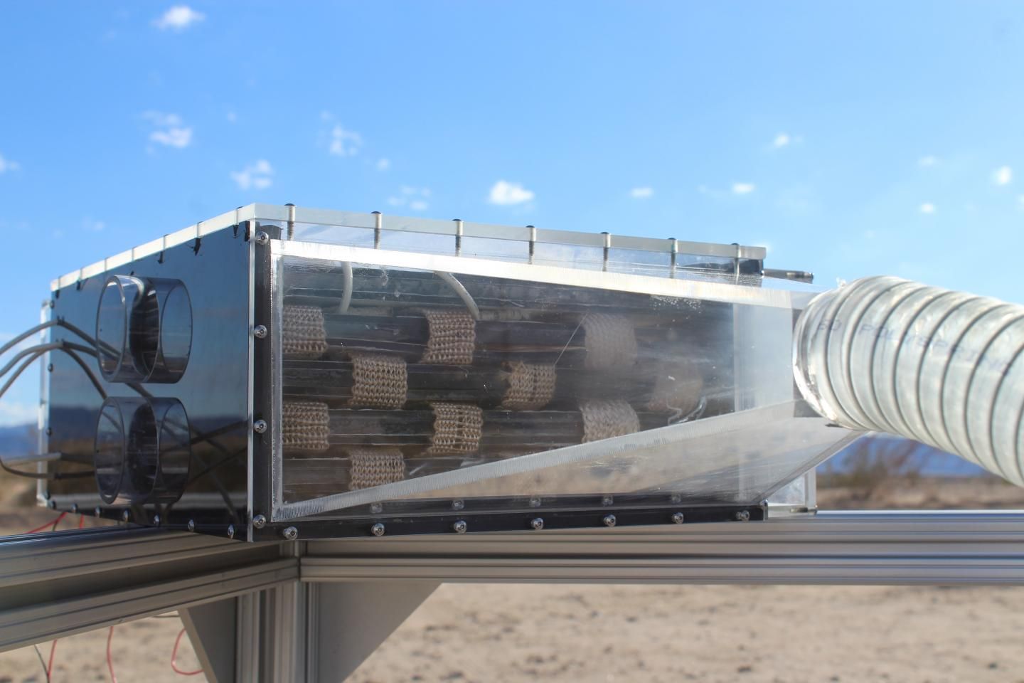 Harvester Turns Water Into Air