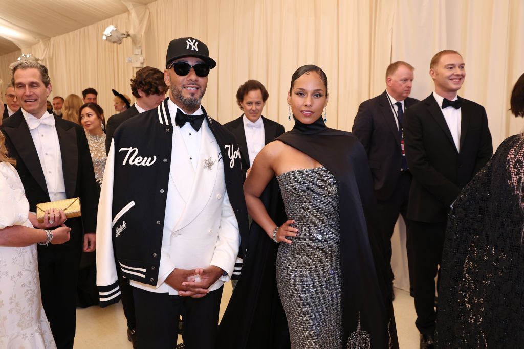 Alicia Keys Met Gala 2022 Dress Features The New York City Conheça o