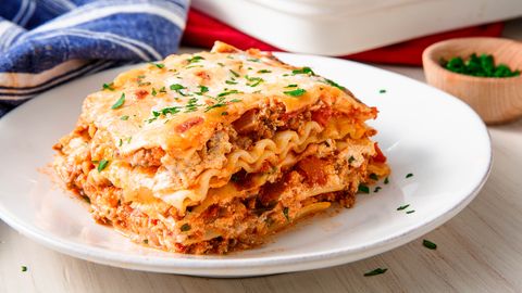 Easy Classic Lasagna Recipe - How To Make Traditional Lasagna ...