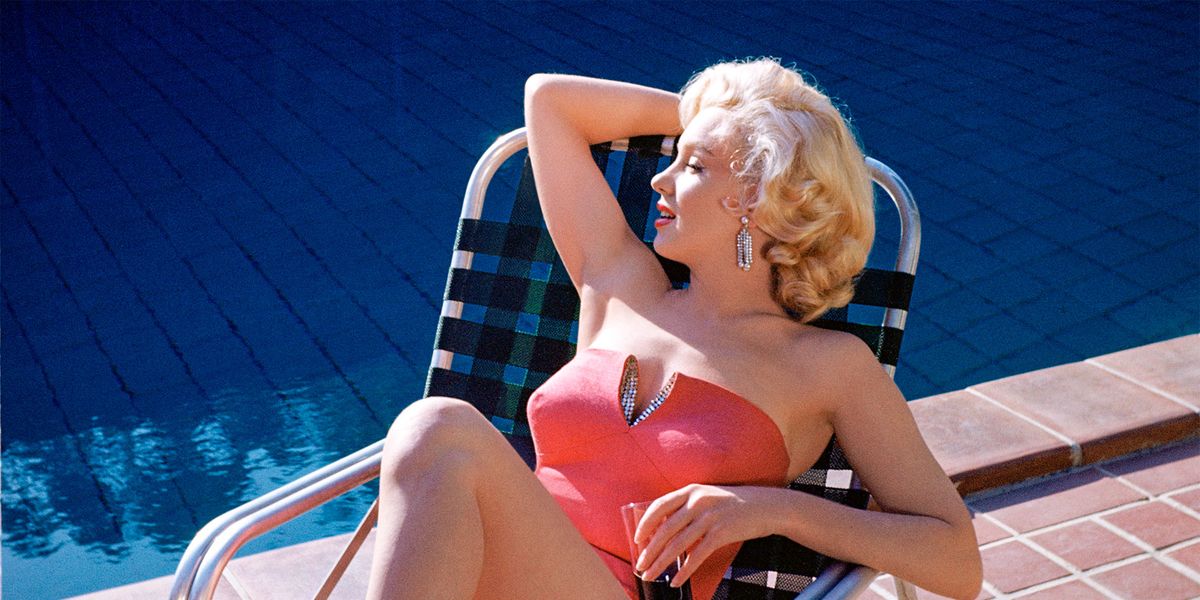Marilyn Monroe at Home in Hollywood: Color Photos of the Star in 1953