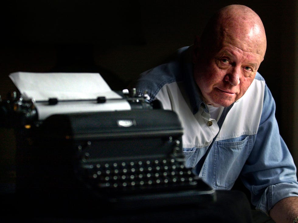 Frank McCulloch, former top editor of the Los Angeles Times, Sacramento Bee and San Francisco Examiner, and Saigon bureau chief for Time magazine, calmly and firmly schooled a couple of generations of journalists on how to be better reporters, writers and editors.