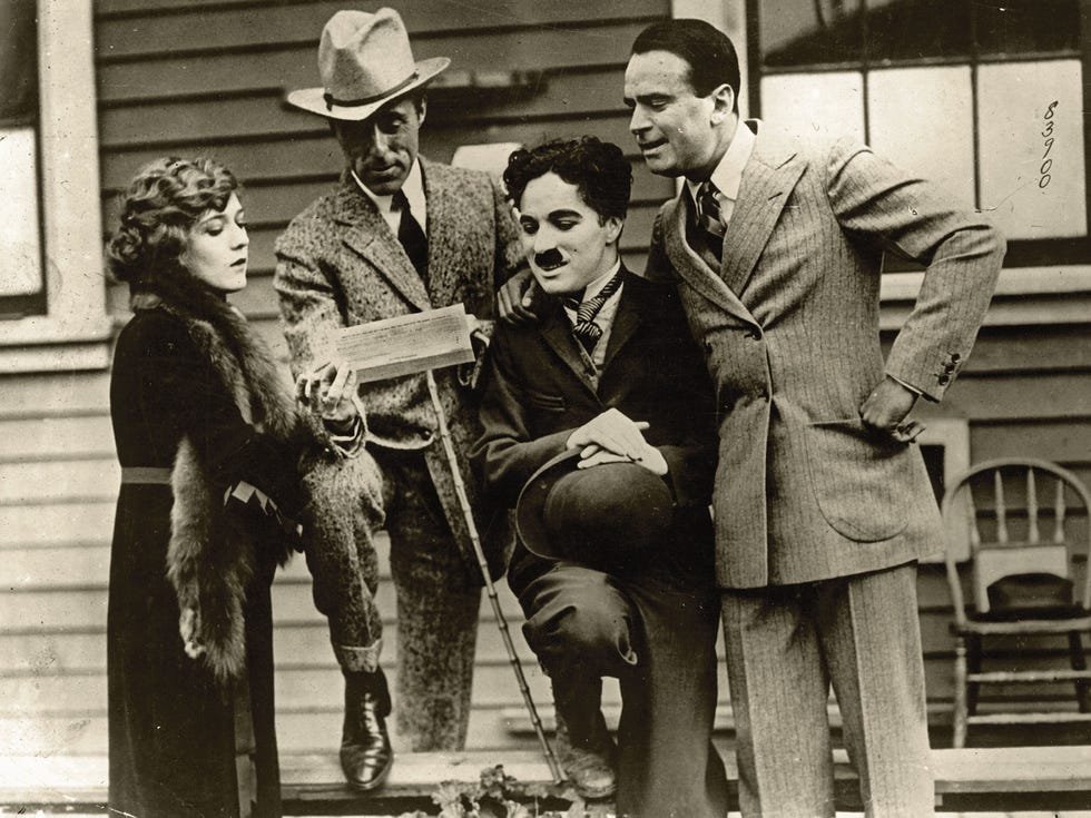 february 5, 1919 mary pickford, dw griffith, charlie chaplin, and douglas fairbanks form united artists