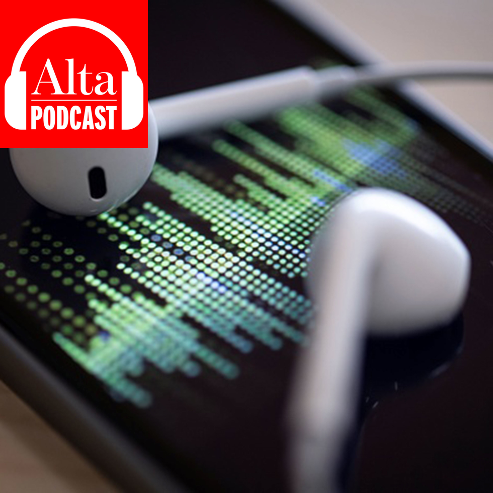 8748545-podcast.png