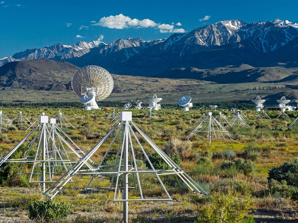 hundreds of low cost antennae from the long wavelength array project work alongside conventional radio telescopes at the 1,200 acre owens valley property, beneath the eastern escarpment of california’s sierra nevada