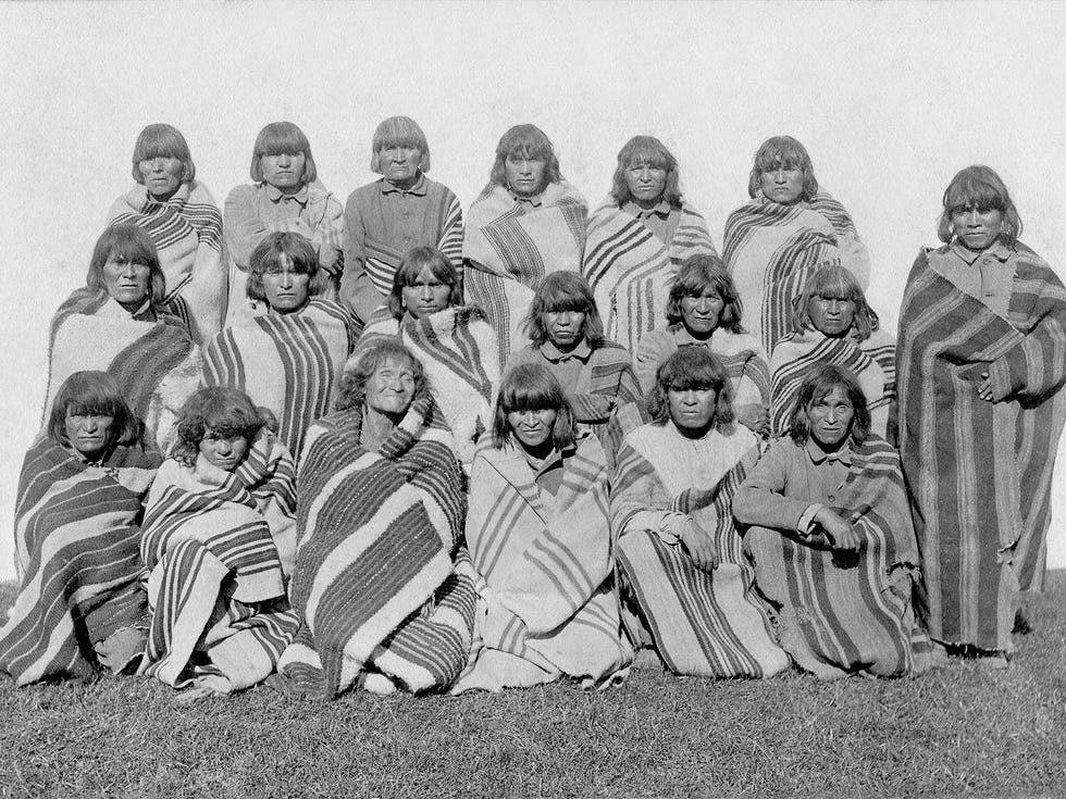the 19 hopis as prisoners at alcatraz, 1895