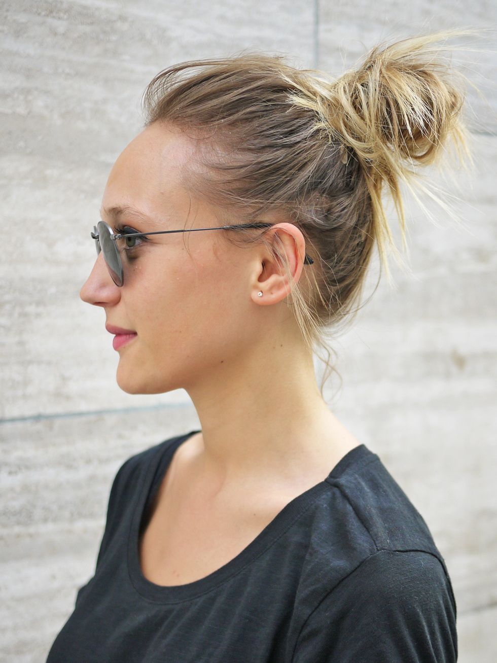 Clothing, Ear, Lip, Hairstyle, Chin, Forehead, Shoulder, Earrings, Mammal, Style, 