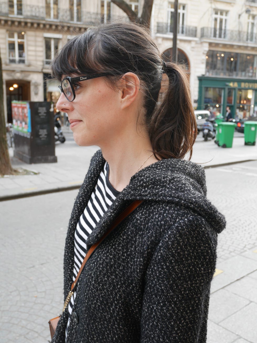 Eyewear, Ear, Glasses, Outerwear, Style, Street fashion, Street, Jacket, Snapshot, Brown hair, 