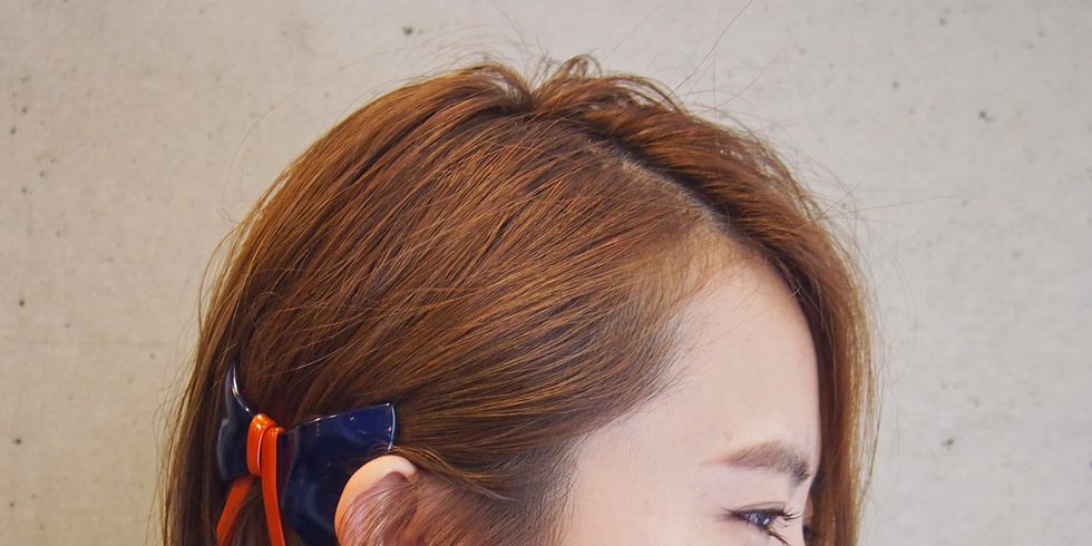Clothing, Hair, Ear, Blue, Hairstyle, Chin, Forehead, Shoulder, Style, Jaw, 