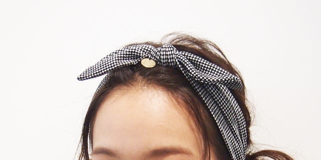 Hairstyle, Forehead, Eyebrow, Hair accessory, Fashion accessory, Style, Eyelash, Jewellery, Headpiece, Headgear, 