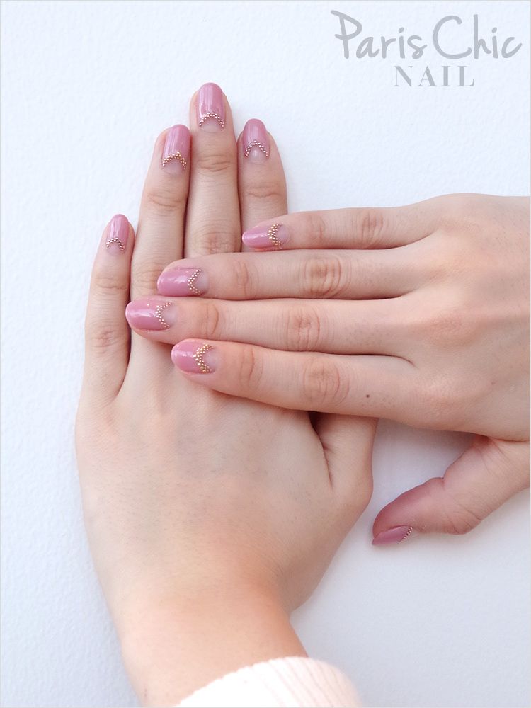 Finger, Skin, Nail, Nail care, Beige, Nail polish, Close-up, Manicure, Thumb, Flesh, 