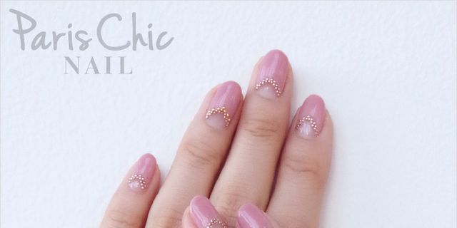 Finger, Skin, Nail, Nail care, Jewellery, Beige, Manicure, Thumb, Ring, Body jewelry, 