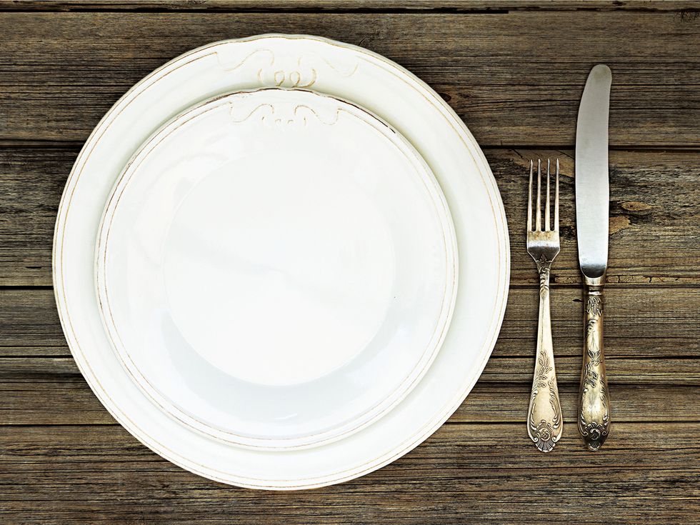 Dishware, Plate, Tableware, Placemat, Dinnerware set, Fork, Cutlery, Saucer, Porcelain, Platter, 