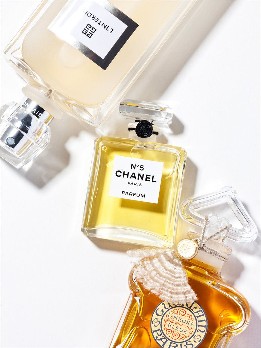 Perfume, Product, Yellow, Fluid, Bottle, Amber, Cosmetics, Label, Glass bottle, Silver, 