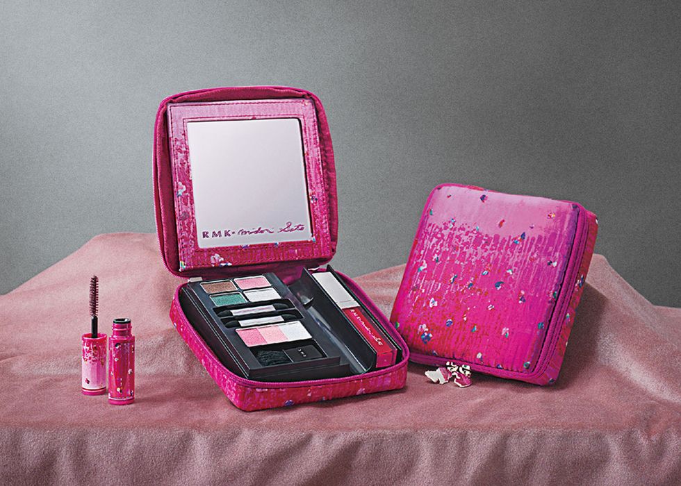 Pink, Magenta, Beauty, Purple, Technology, Electronic device, Gadget, Material property, Hand luggage, Gloss, 