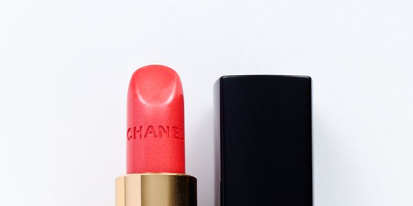 Lipstick, Peach, Tints and shades, Carmine, Cosmetics, Beige, Material property, Stationery, Silver, Box, 