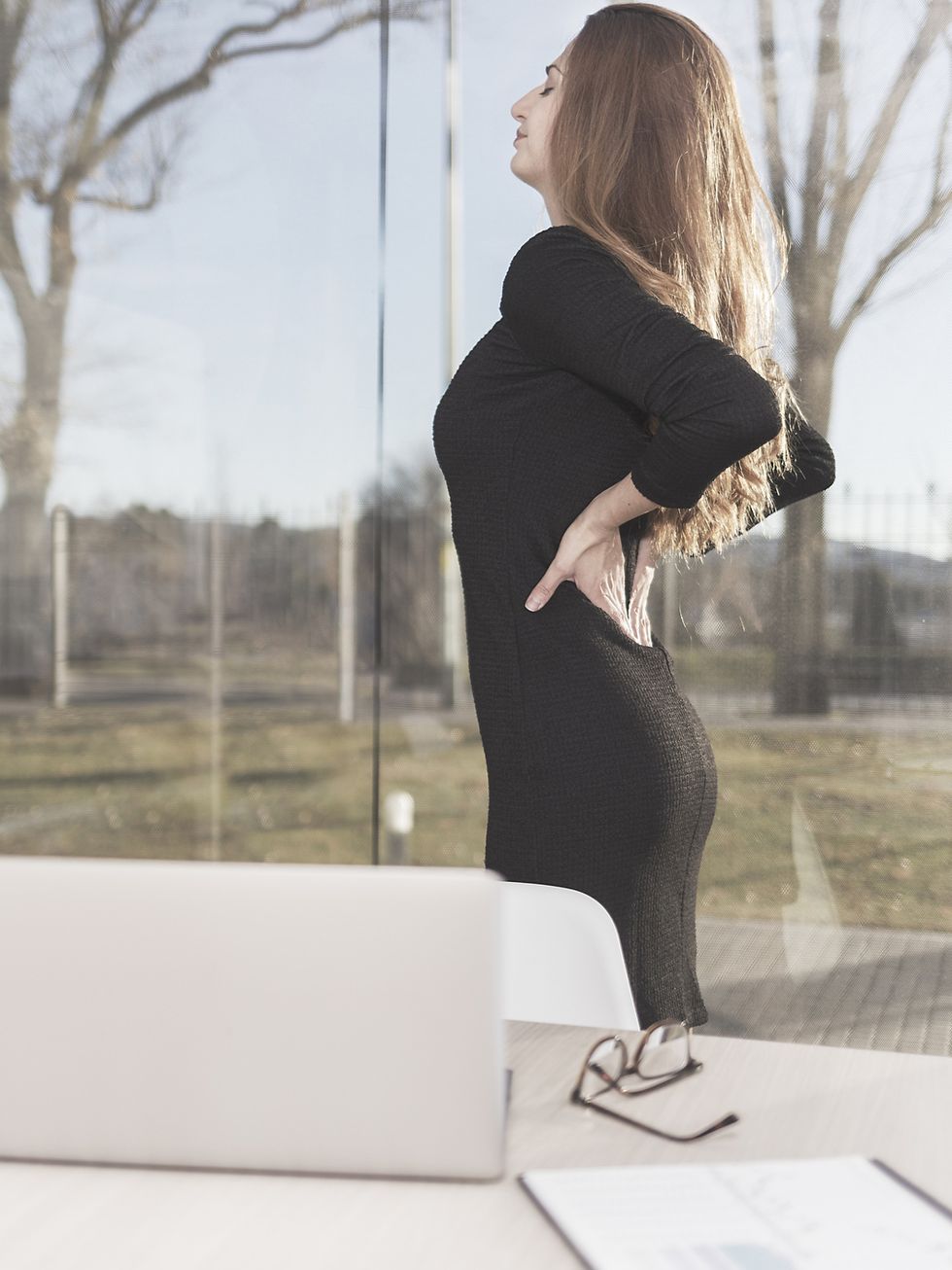 Shoulder, Joint, Elbow, Beauty, Street fashion, Waist, Blond, Long hair, Active pants, Sweater, 