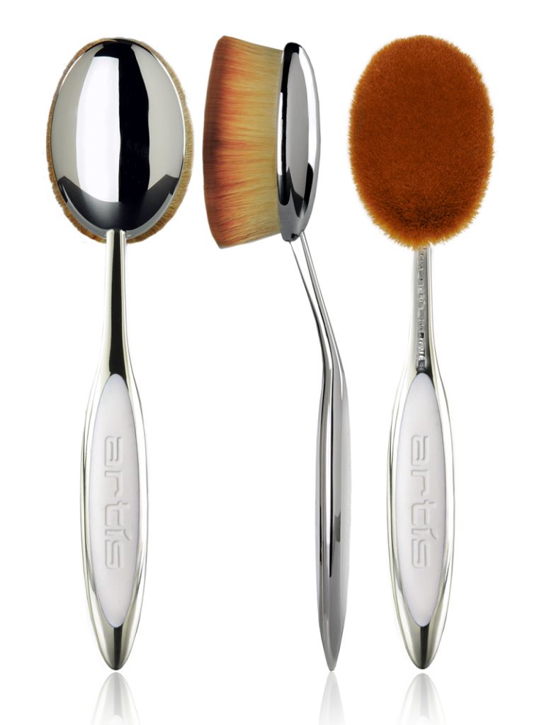Brush, Tool, Cutlery, Cosmetics, Spoon, Tableware, Kitchen utensil, Metal, 