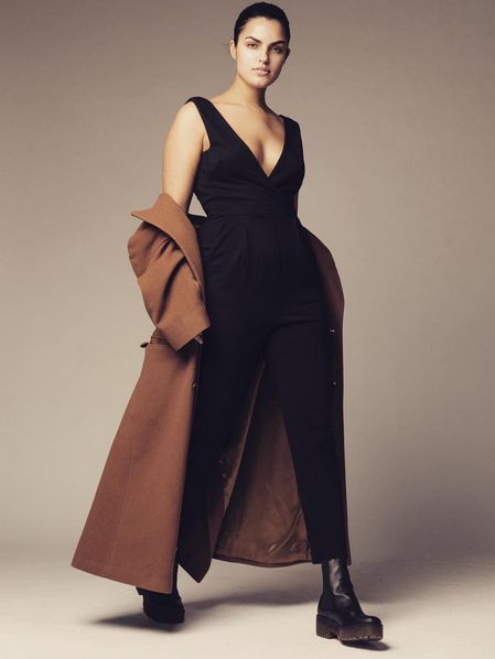 Brown, Sleeve, Shoulder, Standing, Joint, Formal wear, Style, Dress, One-piece garment, Fashion model, 