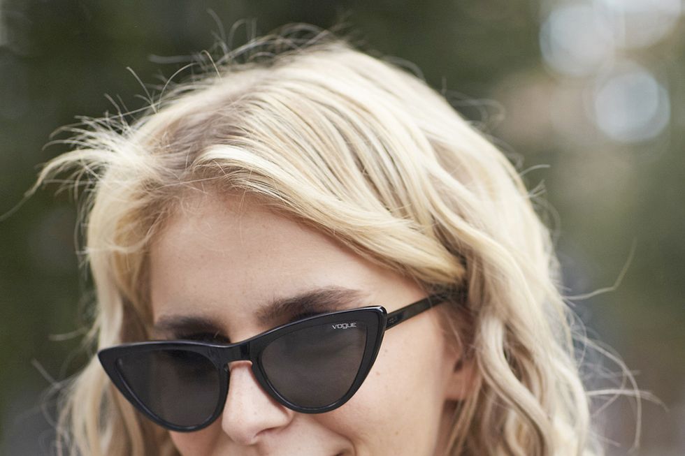 Eyewear, Hair, Sunglasses, Blond, Face, Hairstyle, Glasses, Cool, Lip, Beauty, 