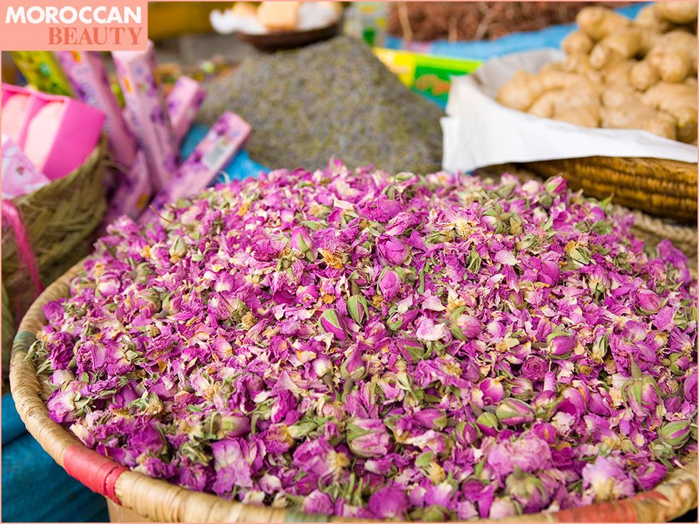 Petal, Purple, Flower, Magenta, Pink, Violet, Flowering plant, Market, Annual plant, Floristry, 