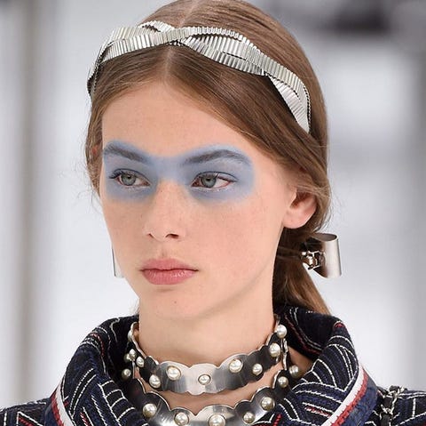 16 Ss パリコレより 人気8ブランドのヘアメイク速報をお届け