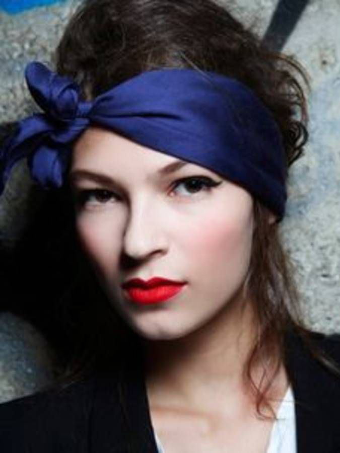 Lip, Blue, Hairstyle, Chin, Forehead, Eyebrow, Style, Eyelash, Headgear, Costume accessory, 