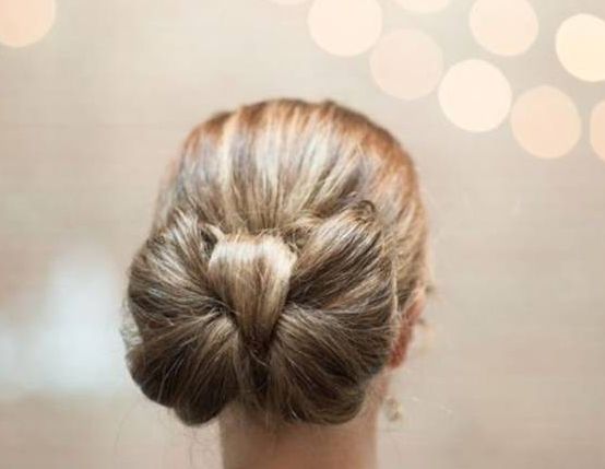 Brown, Hairstyle, Shoulder, Style, Neck, Long hair, Brown hair, Hair accessory, Liver, Back, 