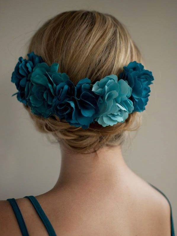 Blue, Hairstyle, Shoulder, Hair accessory, Style, Teal, Headgear, Turquoise, Back, Neck, 