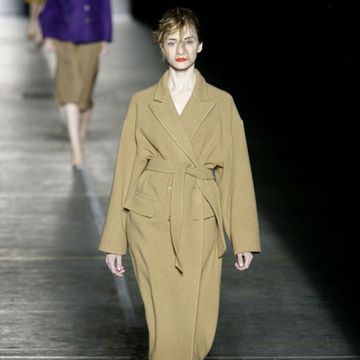 Clothing, Leg, Sleeve, Human body, Coat, Joint, Outerwear, Fashion show, Runway, Style, 