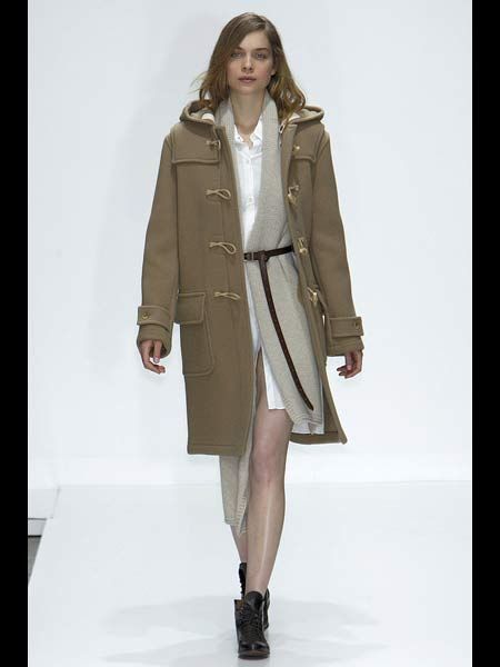 Clothing, Leg, Brown, Sleeve, Shoulder, Coat, Joint, Outerwear, Overcoat, Fashion model, 