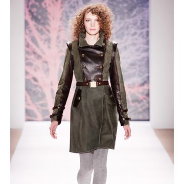 Clothing, Sleeve, Shoulder, Textile, Joint, Outerwear, Fashion show, Winter, Style, Fashion model, 