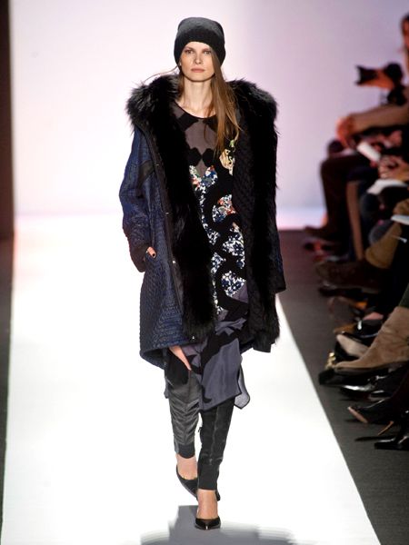 ビーシービージーマックスアズリア(BCBGMAXAZRIA)コレクション