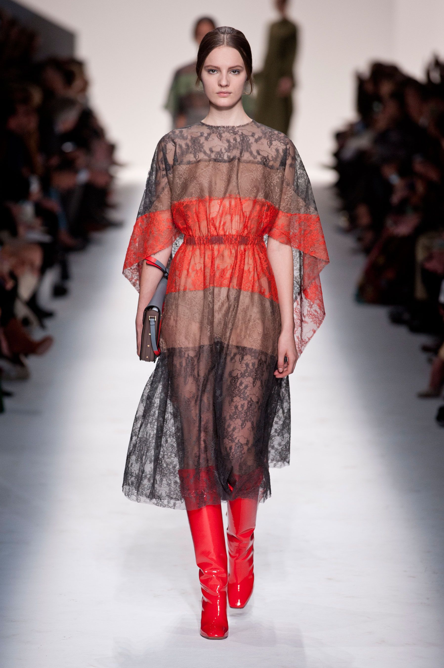 美RED VALENTINO ボレロジャケット洗練されたデザインで差をつける VALENTINO 2025SS | Lula JAPAN [ルラ ジャパン]