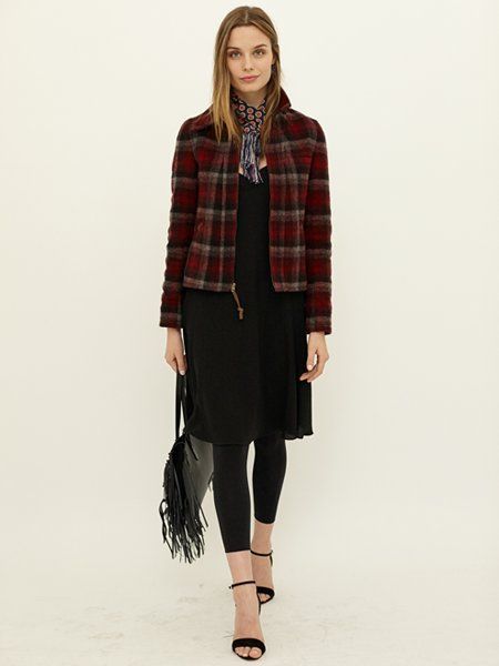 Clothing, Plaid, Brown, Tartan, Sleeve, Collar, Shoulder, Textile, Joint, Outerwear, 