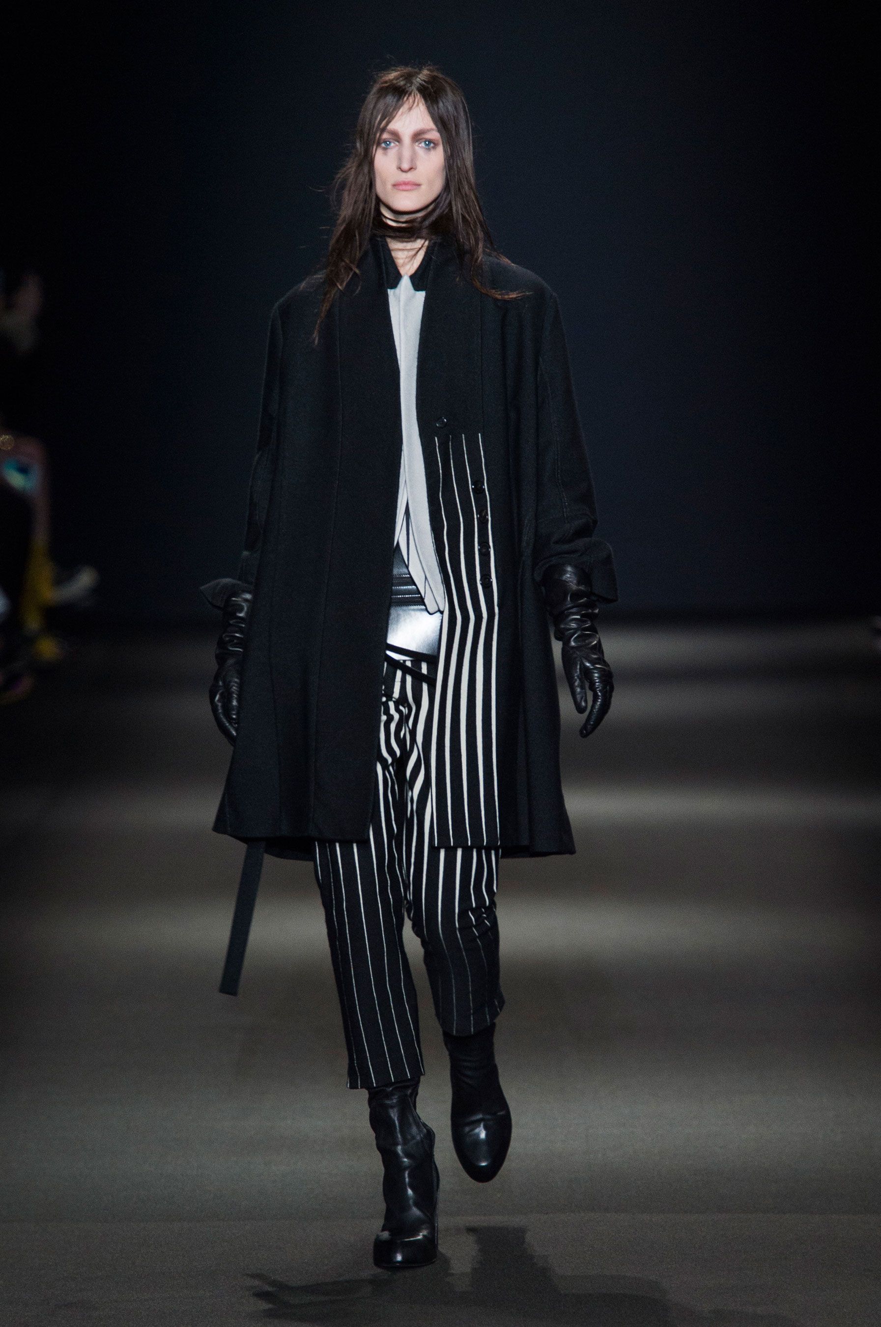Ann Demeulemeester 室度計ロングタンクトップ 男女 Ysewijn ''Till the end'' Sleeveless Top – Ann Demeulemeester