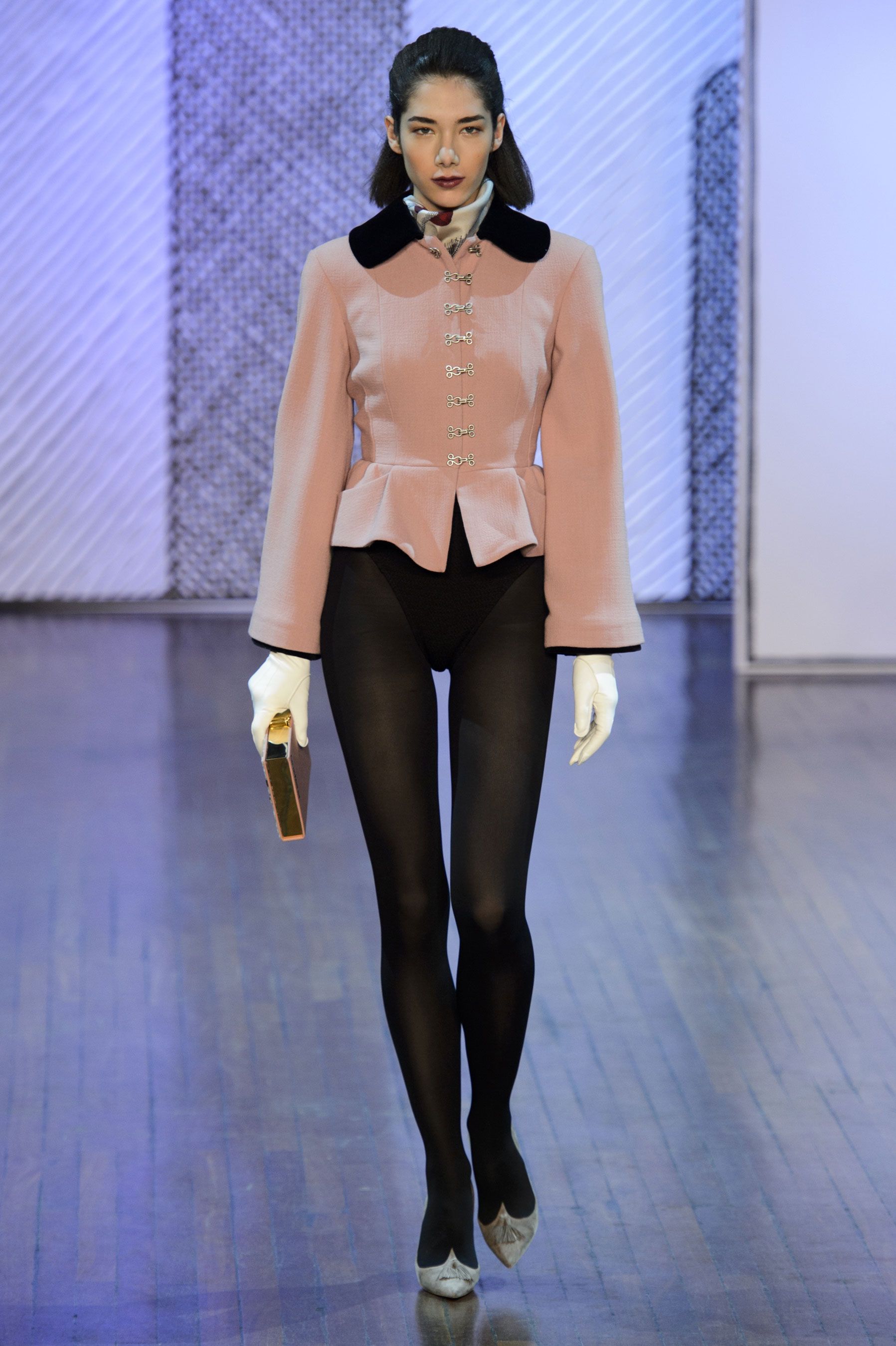ファッション+美容 Olympia Le-Tan - OLYMPIA LE-TAN Olympia Le-Tan News, Collections, Fashion Shows, Fashion