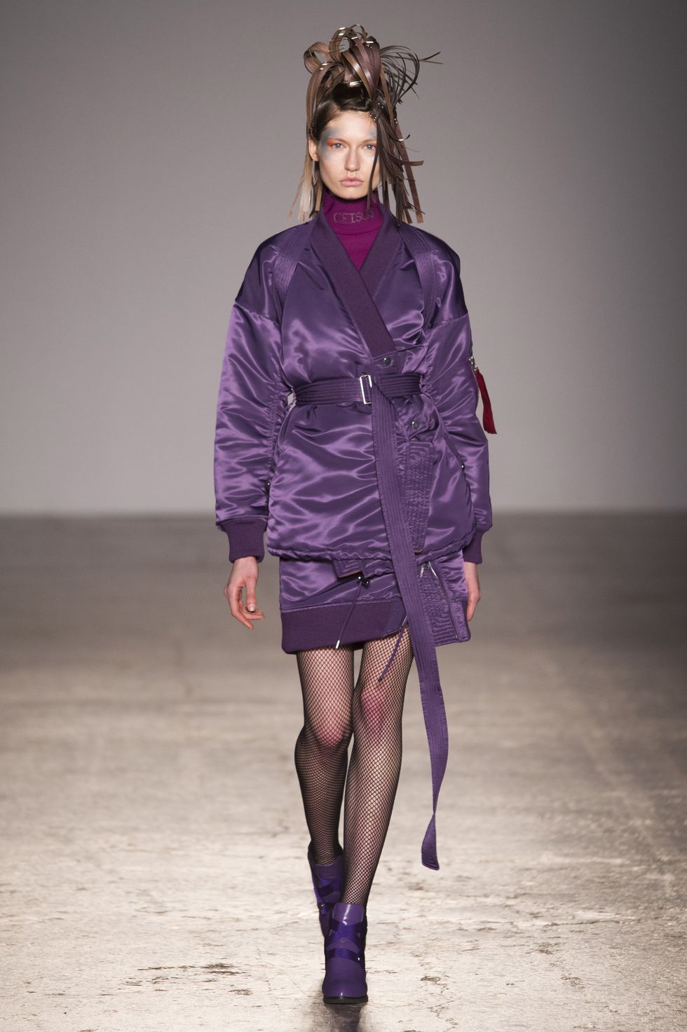 Clothing, Sleeve, Human body, Joint, Purple, Style, Pink, Violet, Fashion model, Fashion show, 