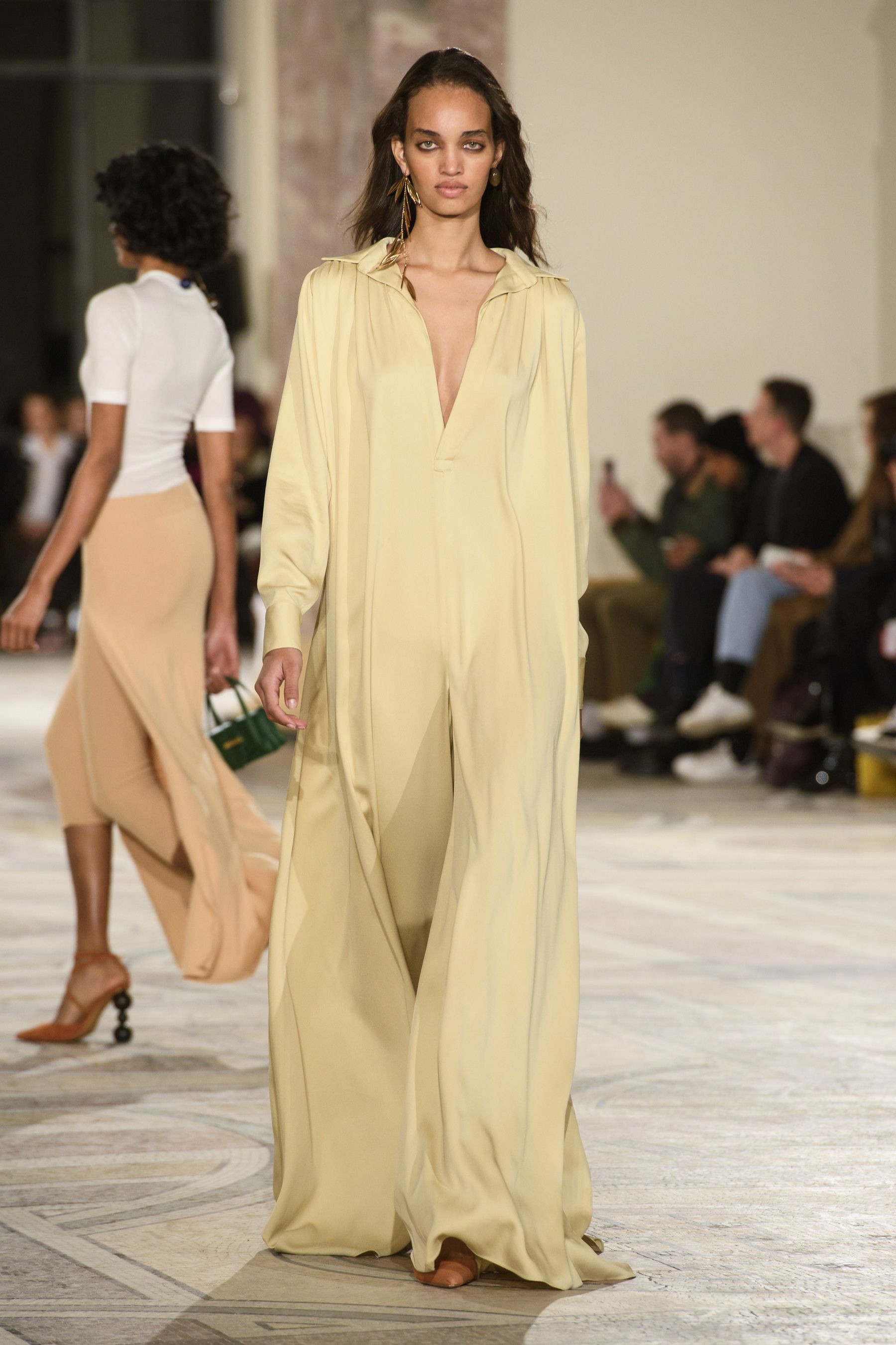 ☆VIP価格☆ JACQUEMUS フーディ mu JACQUEMUS(ジャックムス) パーカー・フーディ(メンズ) - 海外
